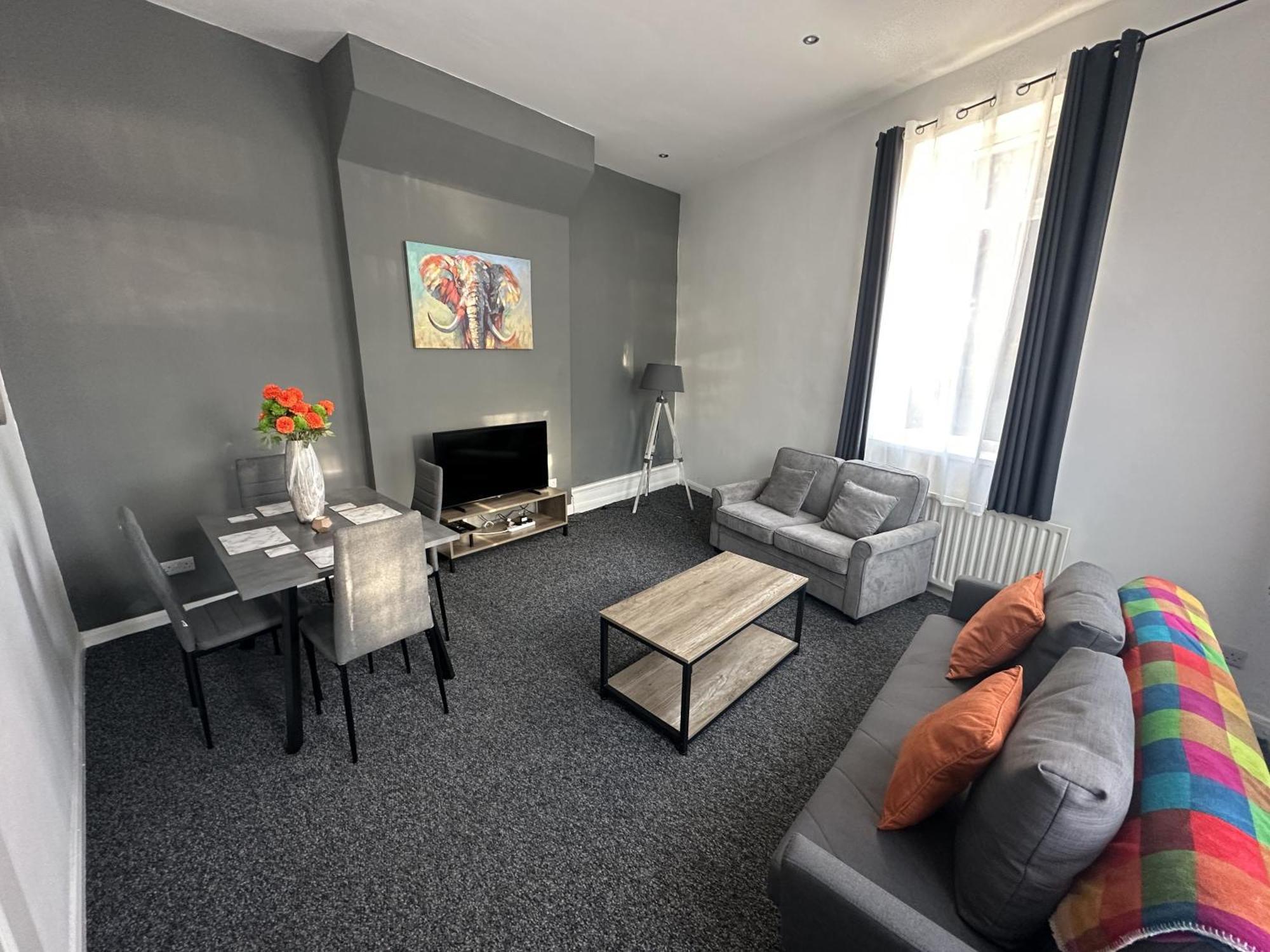 Large Ground Floor Apartment - South Shields - 3 Minutes From South Tyneside Hospital, 8 Minutes From Beach المظهر الخارجي الصورة
